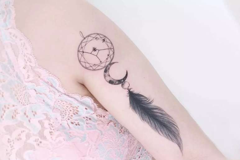 Popular Feather Tattoo Designs and Their Meanings